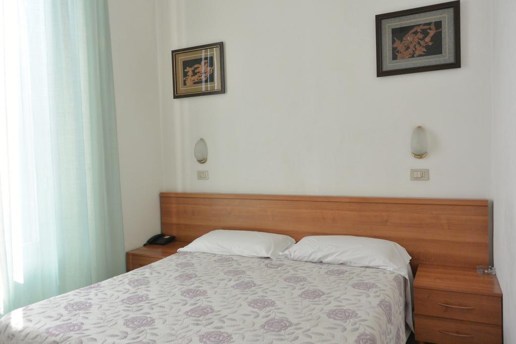 Hotel Oriente Milaan Kamer foto